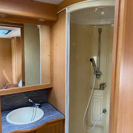 Caravan Chalet